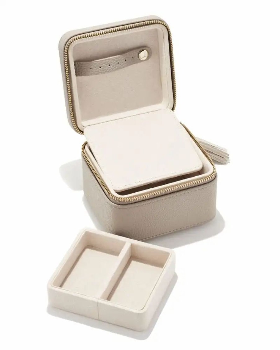 * Kendra Scott Small Travel Jewelry Case In Taupe | Home & Accessories