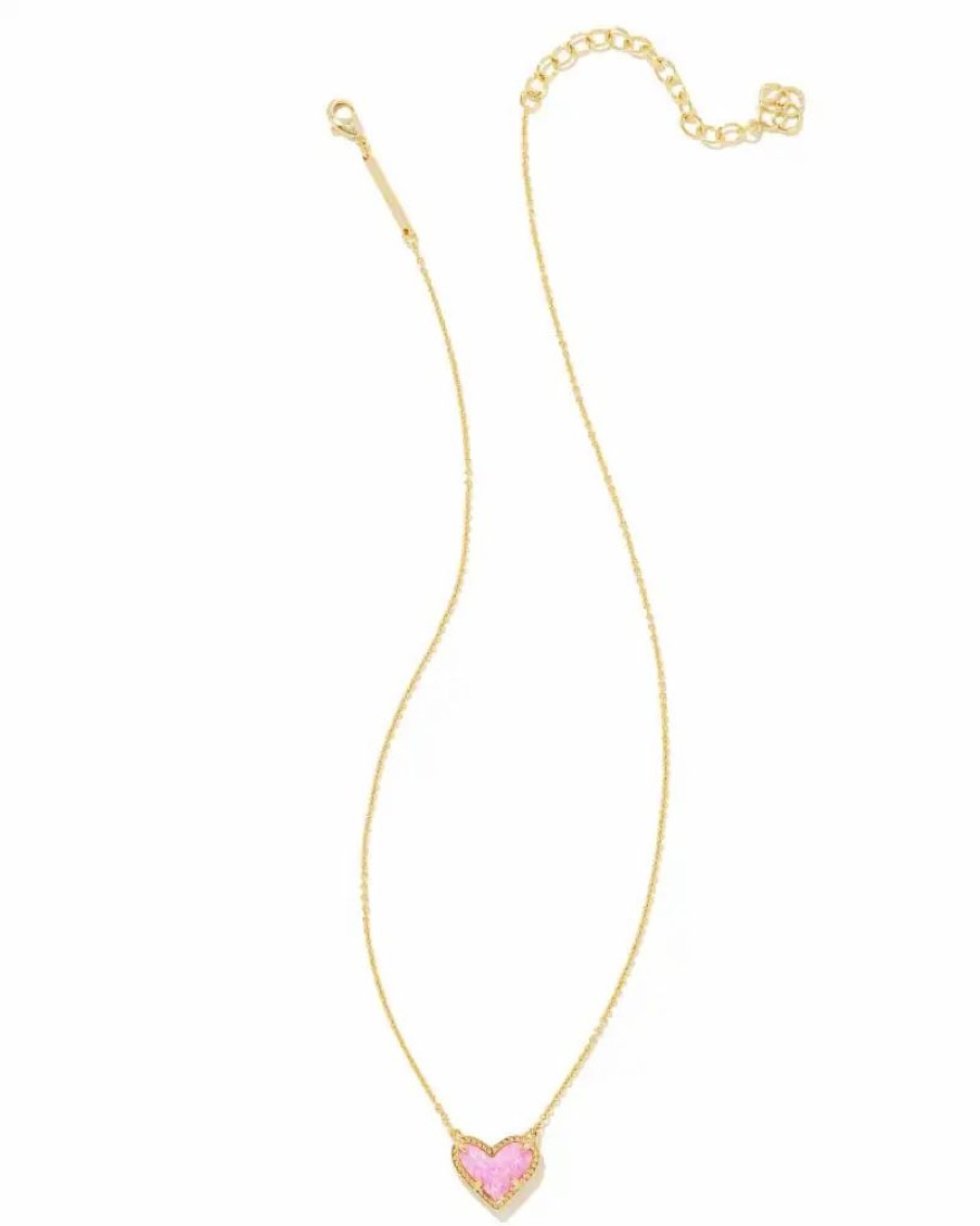 * Kendra Scott Ari Heart Gold Pendant Necklace In Bubblegum Pink Kyocera Opal | Necklaces